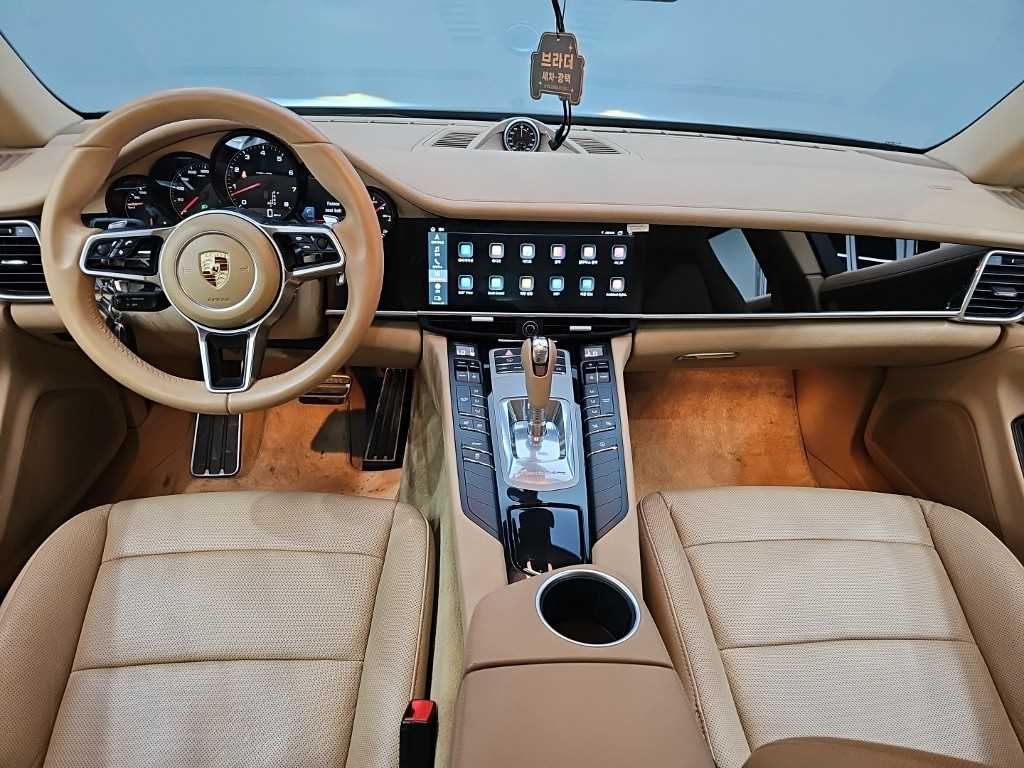 Porsche Panamera - Vista 7