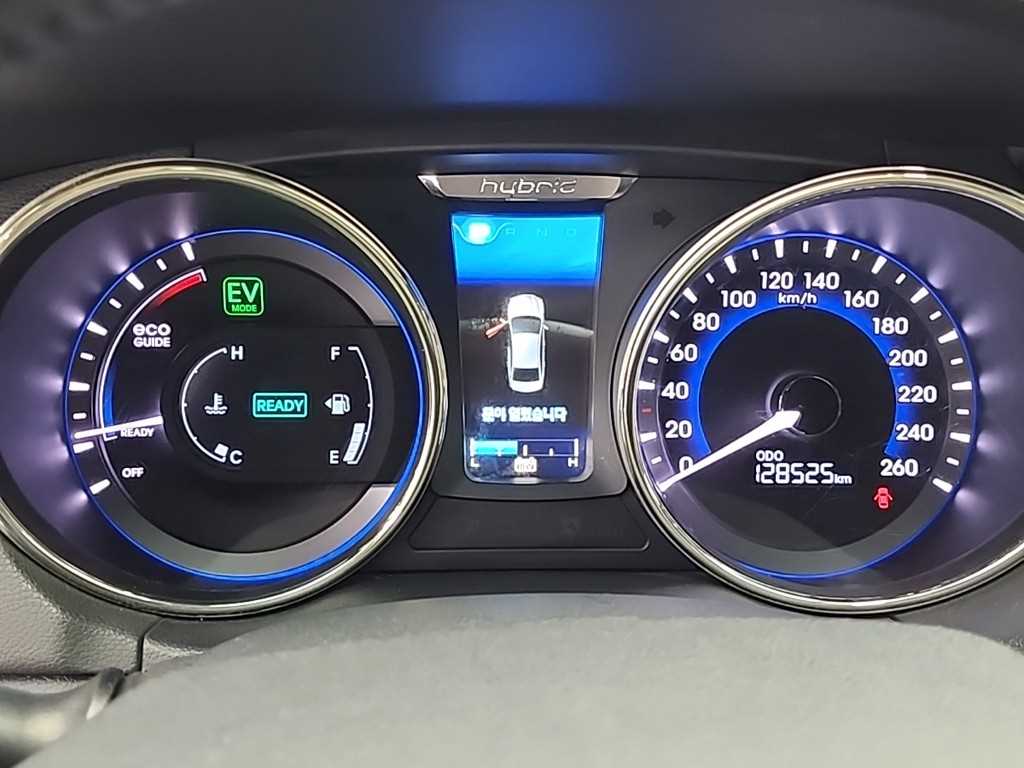 HYUNDAI Sonata - Vista 6