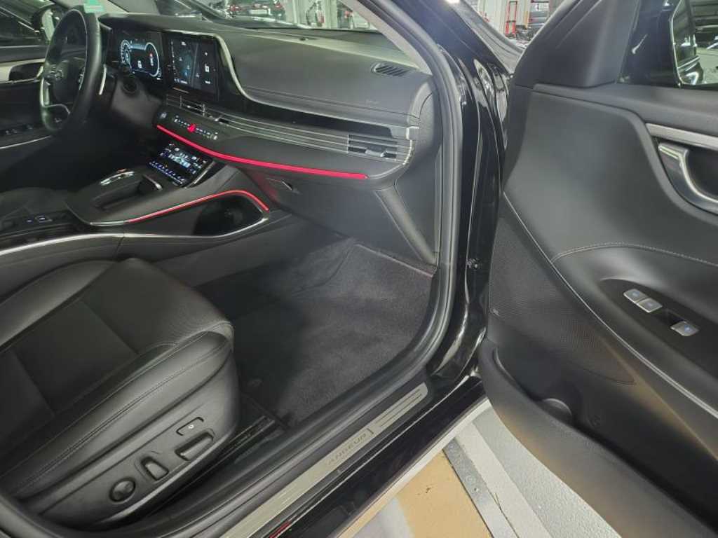 HYUNDAI Grandeur - Vista 10