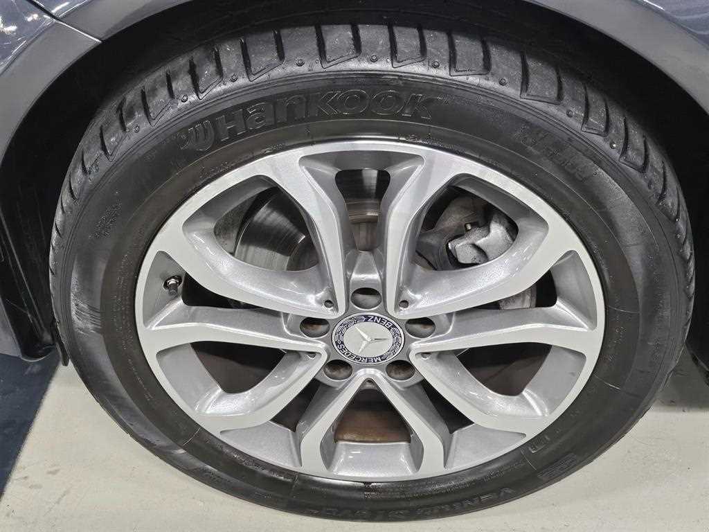 Mercedes Benz C Class 2015 Gris - Importación desde Corea - HF Imports Iquique - Foto 17