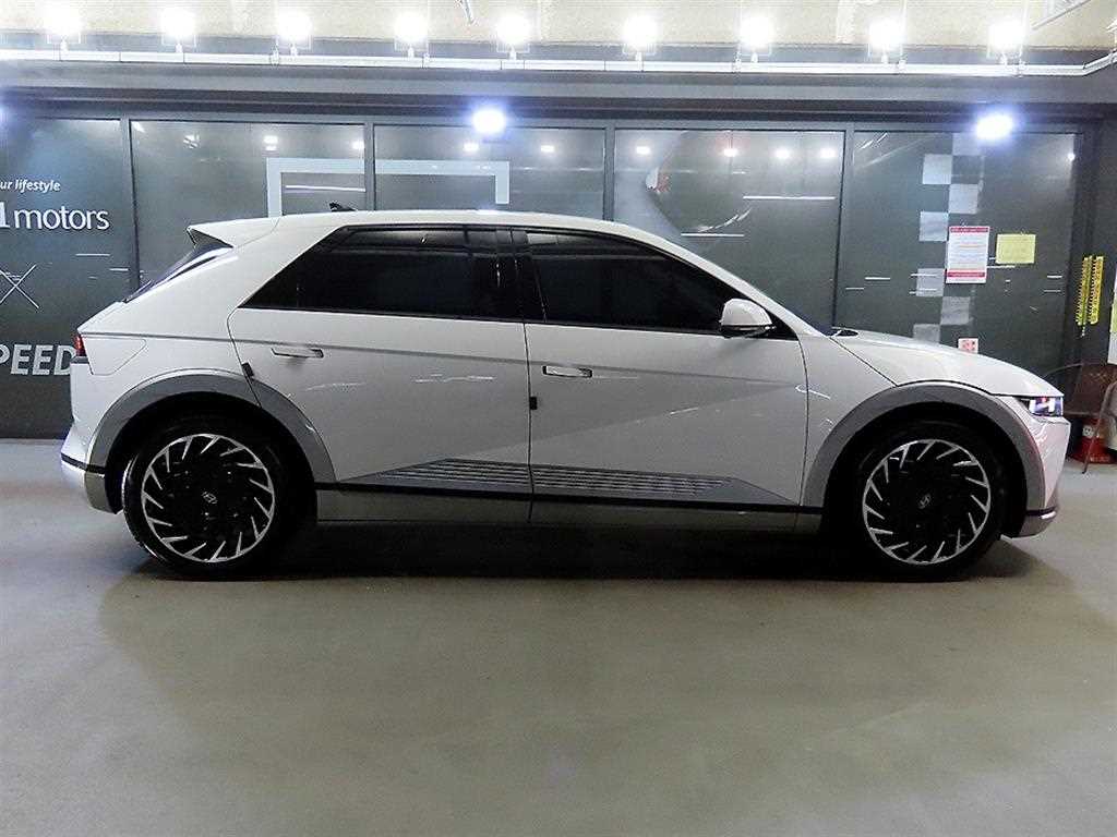 HYUNDAI Ioniq 5 - Vista 3