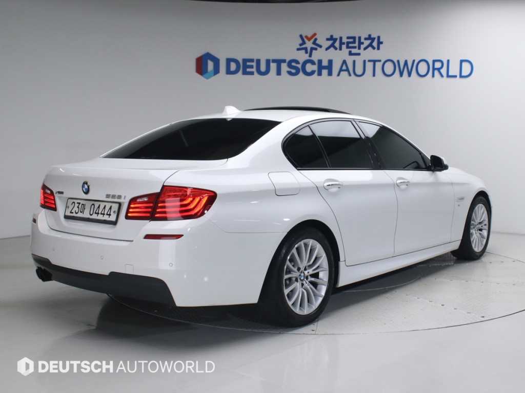 BMW 5 Series - Vista 4