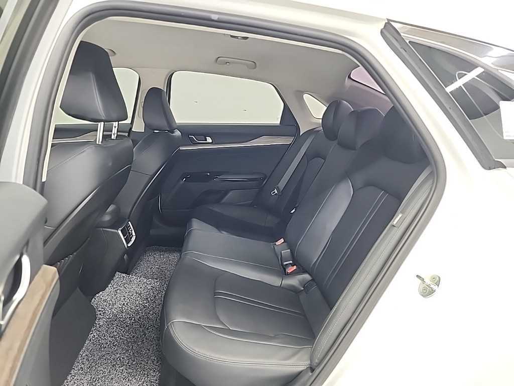 KIA K5 - Vista 12