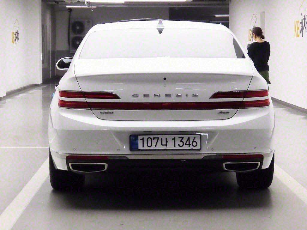 Genesis G90 - Vista 3