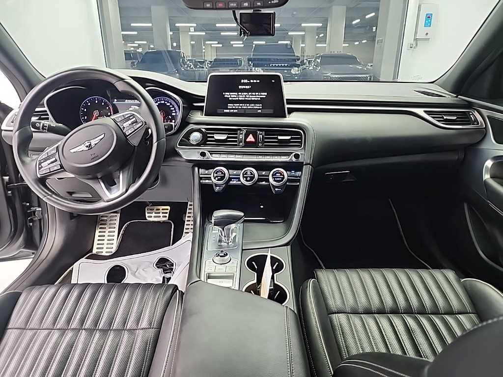 Genesis G70 - Vista 7
