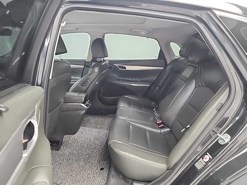 HYUNDAI Grandeur - Vista 12