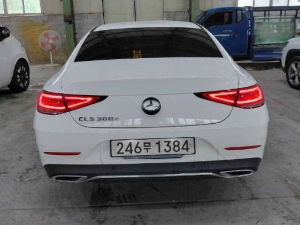 Mercedes Benz CLS Class - Vista 3