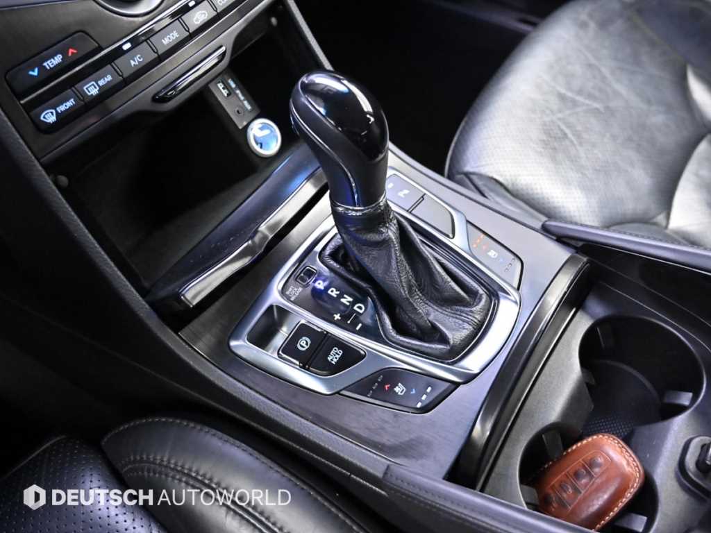 HYUNDAI Grandeur - Vista 9