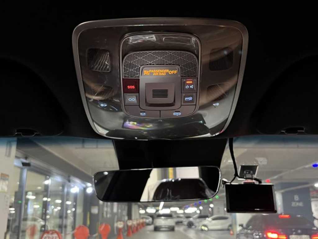 Genesis GV70 - Vista 10