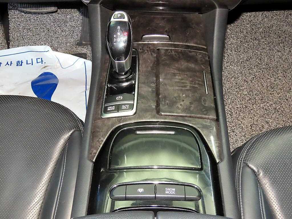 KIA K9 - Vista 12