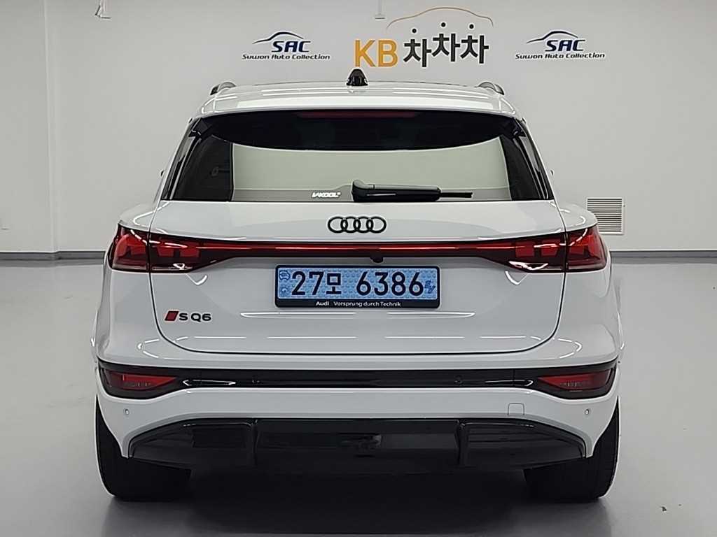 Audi SQ6 e-tron - Vista 4