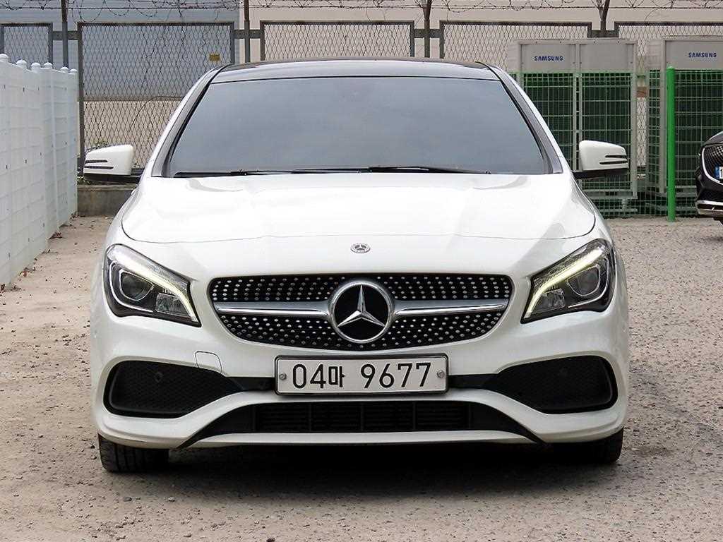 Mercedes Benz CLA Class - Vista 2