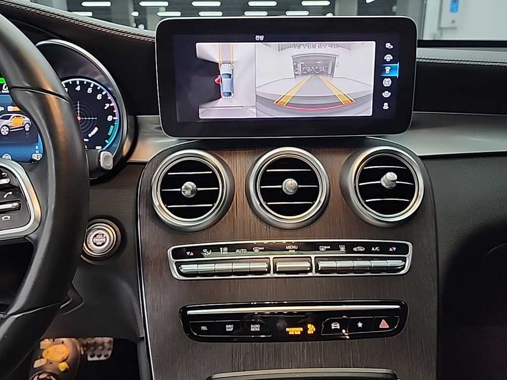 Mercedes Benz GLC Class - Vista 10