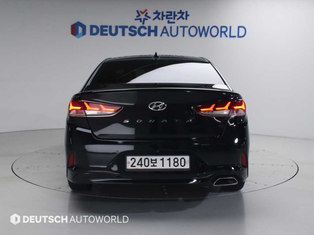 HYUNDAI Sonata - Vista 4