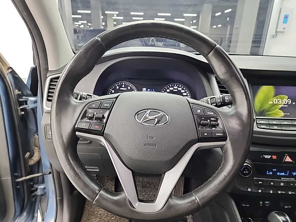 HYUNDAI Tucson - Vista 9