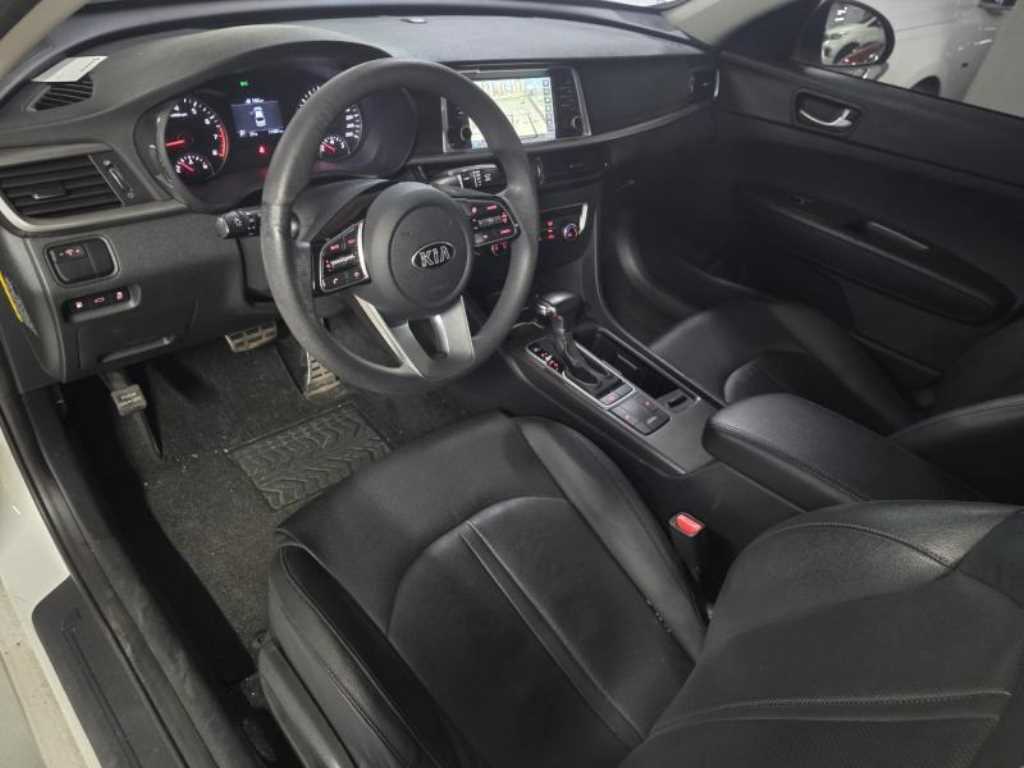 KIA K5 - Vista 8