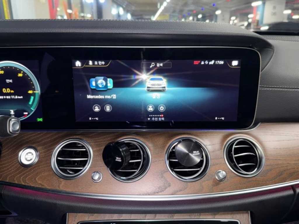 Mercedes Benz E class - Vista 10