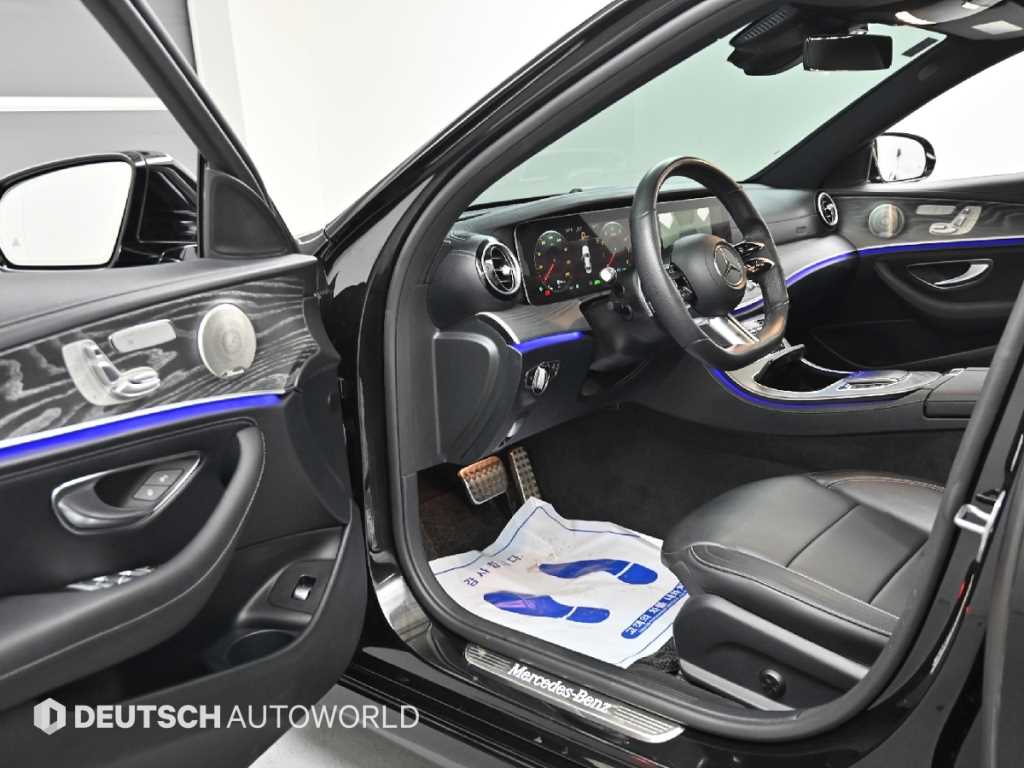 Mercedes Benz E class - Vista 11