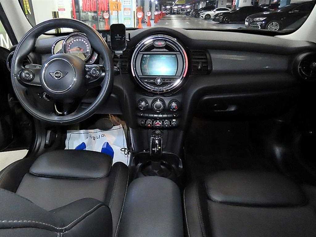 Mini Cooper - Vista 10