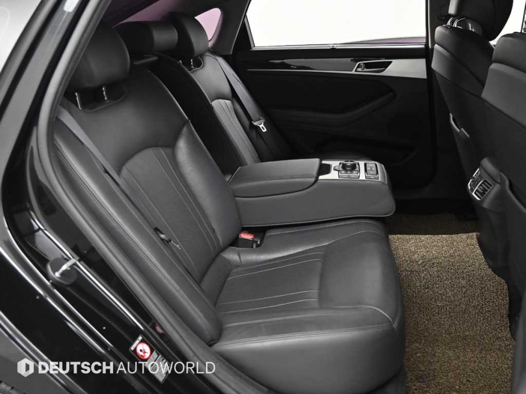 Genesis G80 - Vista 12