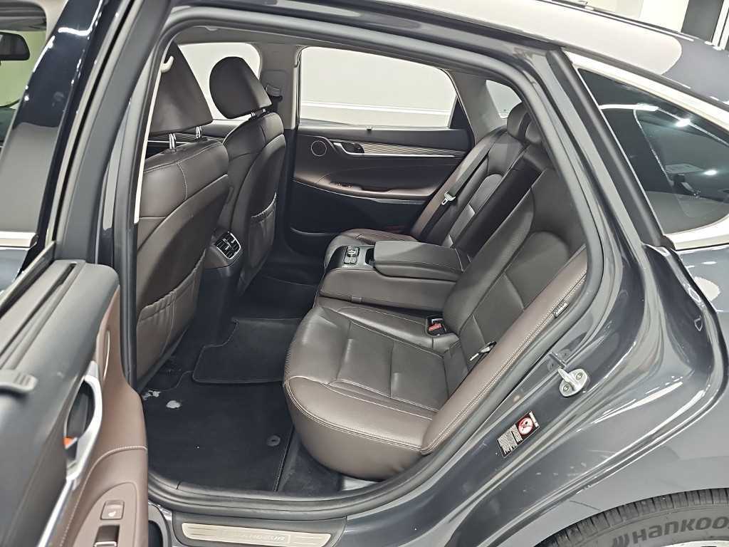 HYUNDAI Grandeur - Vista 12