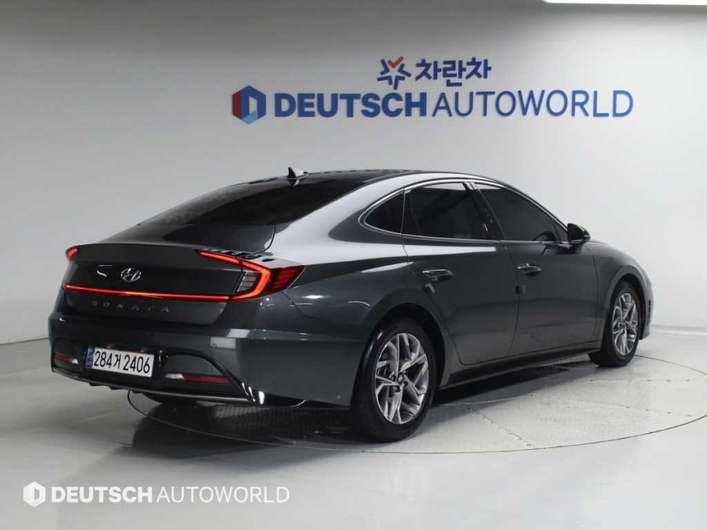 HYUNDAI Sonata - Vista 2