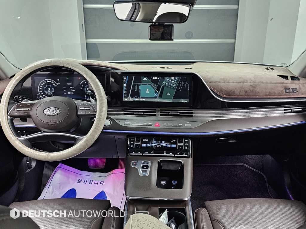 HYUNDAI Grandeur - Vista 7