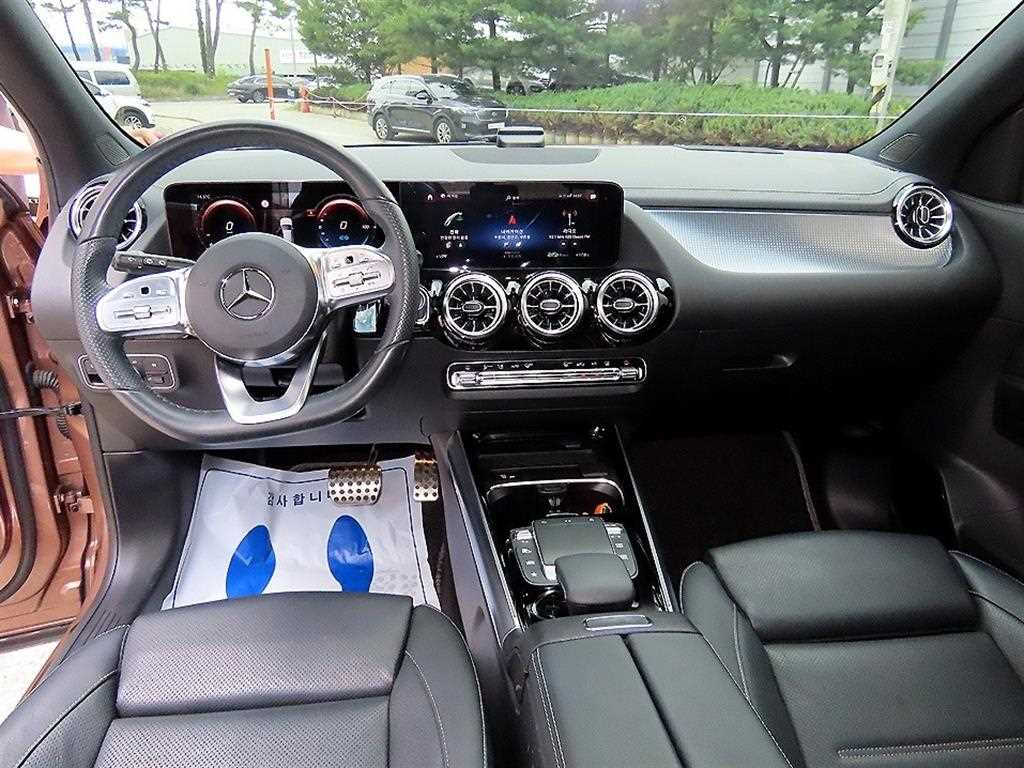 Mercedes Benz EQA - Vista 7