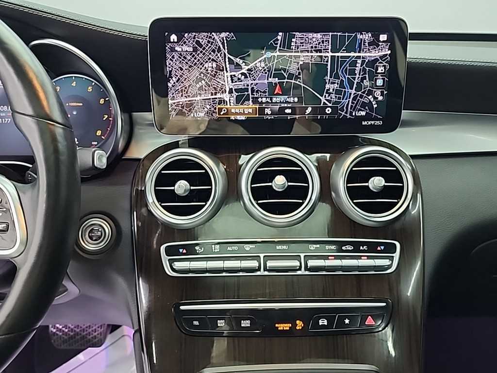 Mercedes Benz GLC Class - Vista 10