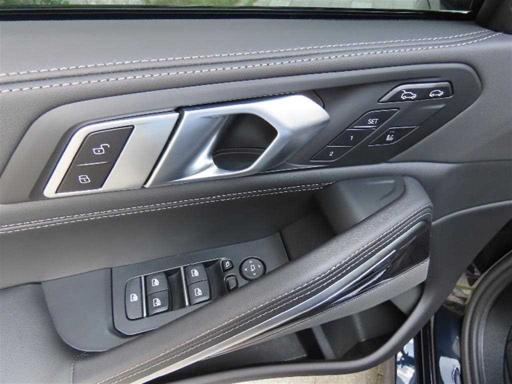 BMW X6 - Vista 12