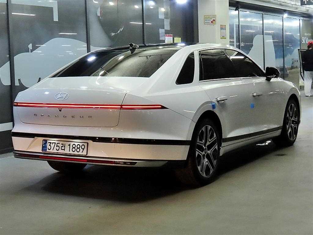 HYUNDAI Grandeur - Vista 4