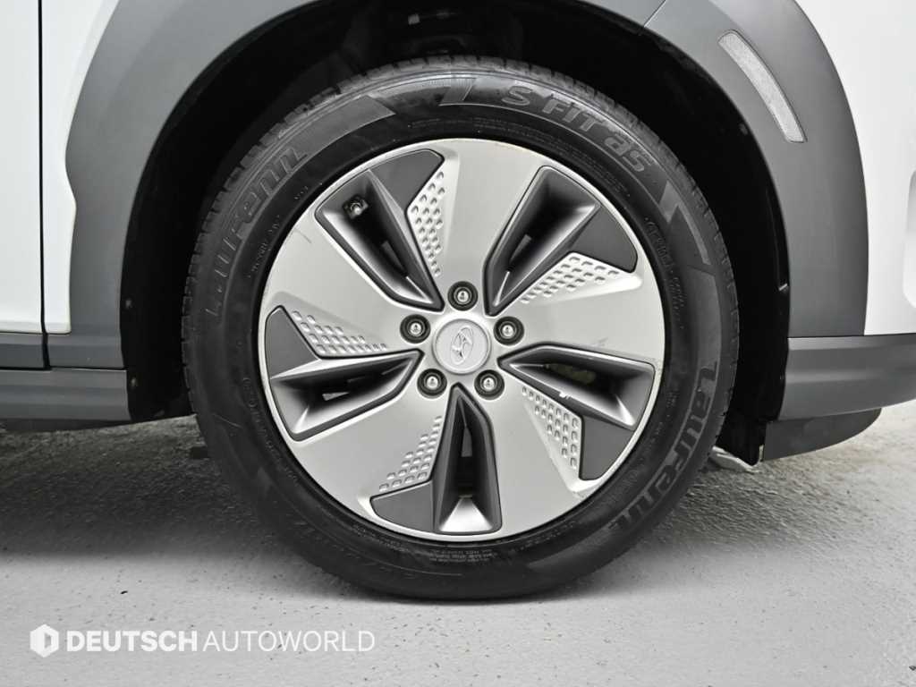 HYUNDAI Kona - Vista 5