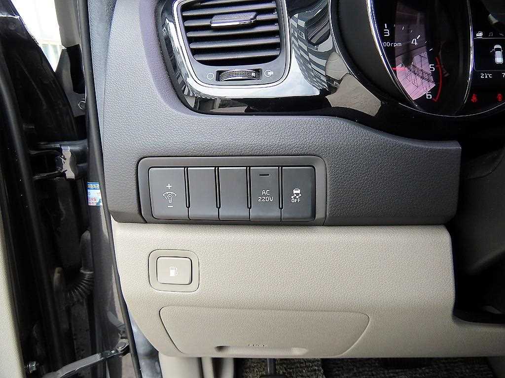 KIA Carnival 2016 - Importación desde Corea - HF Imports Iquique - Foto 13