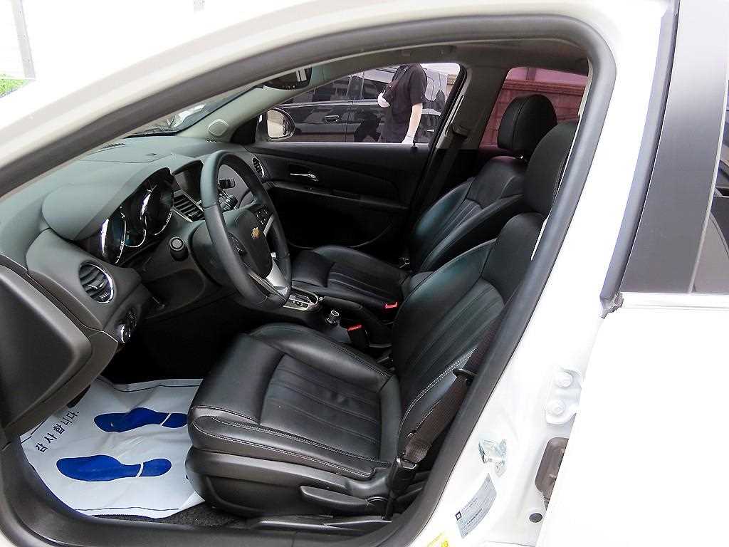 Chevrolet Cruise - Vista 5