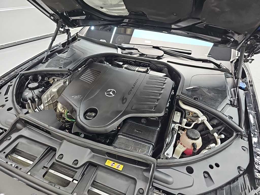 Mercedes Benz S Class - Vista 5