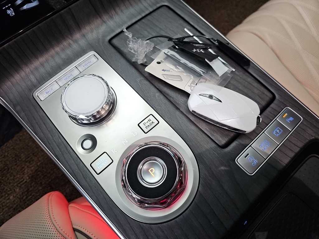 Genesis G80 - Vista 8