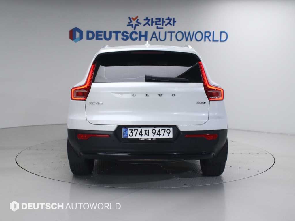 Volvo XC40 - Vista 4
