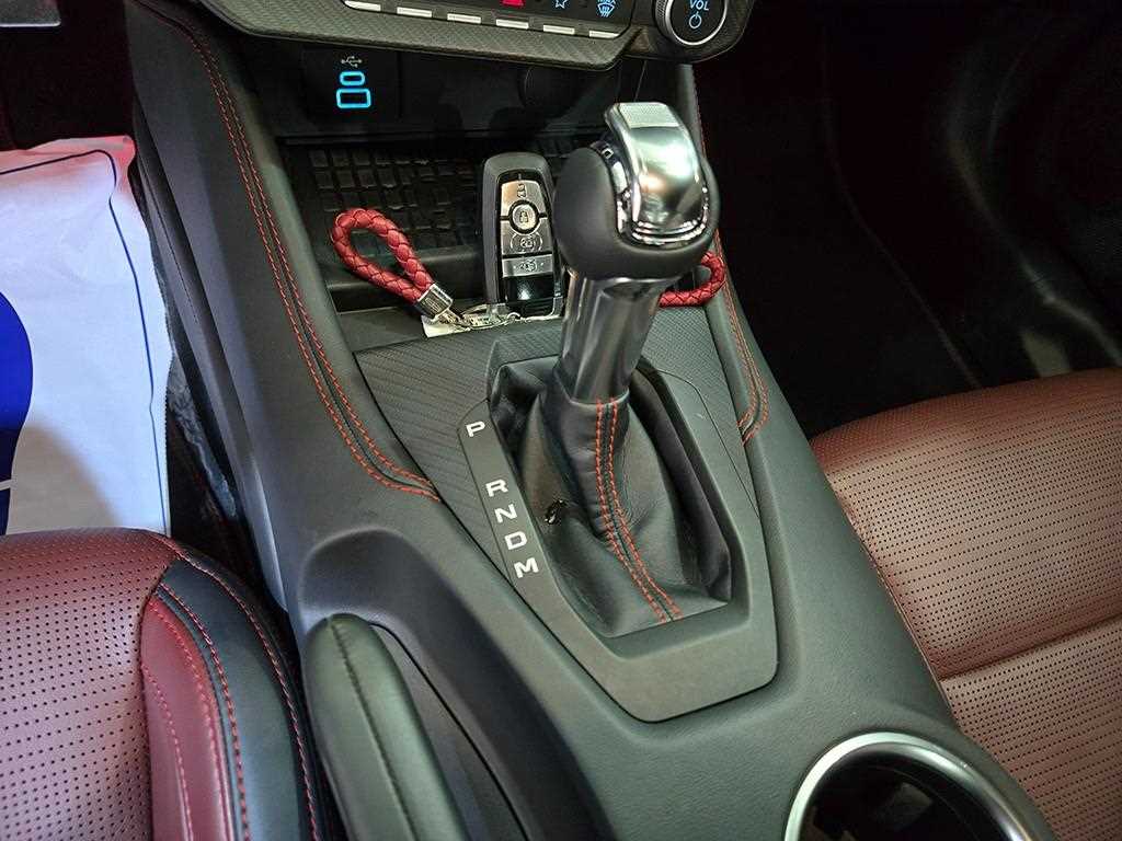 Ford Mustang - Vista 12