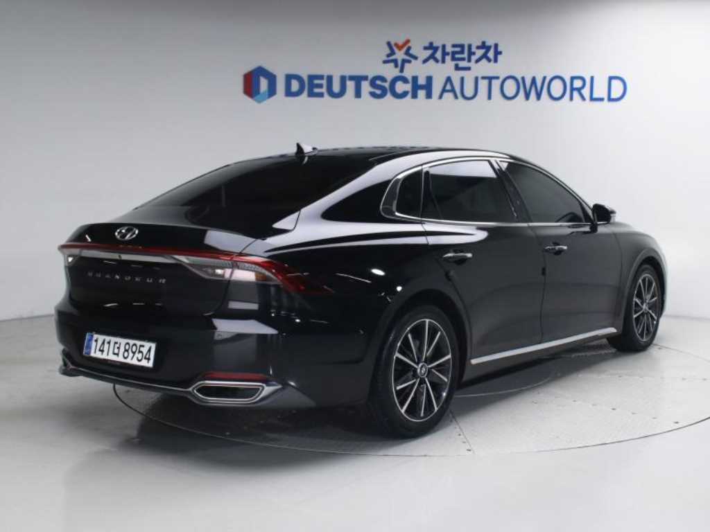 HYUNDAI Grandeur - Vista 2