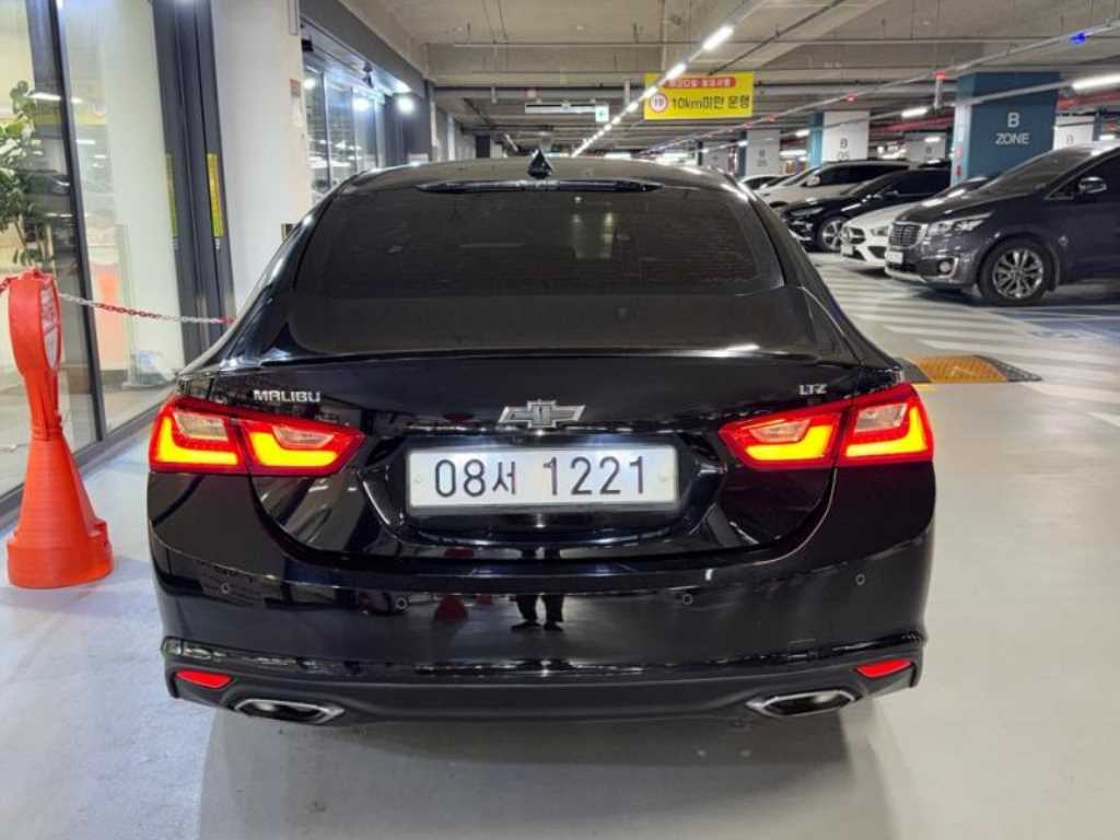Chevrolet Malibu - Vista 5