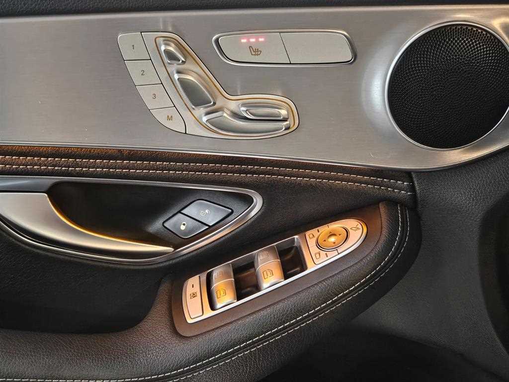 Mercedes Benz C Class 2015 Gris - Importación desde Corea - HF Imports Iquique - Foto 13