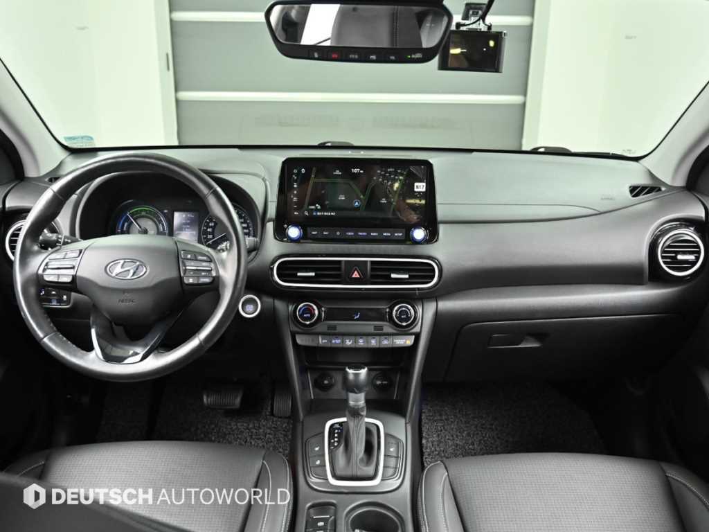 HYUNDAI Kona - Vista 7