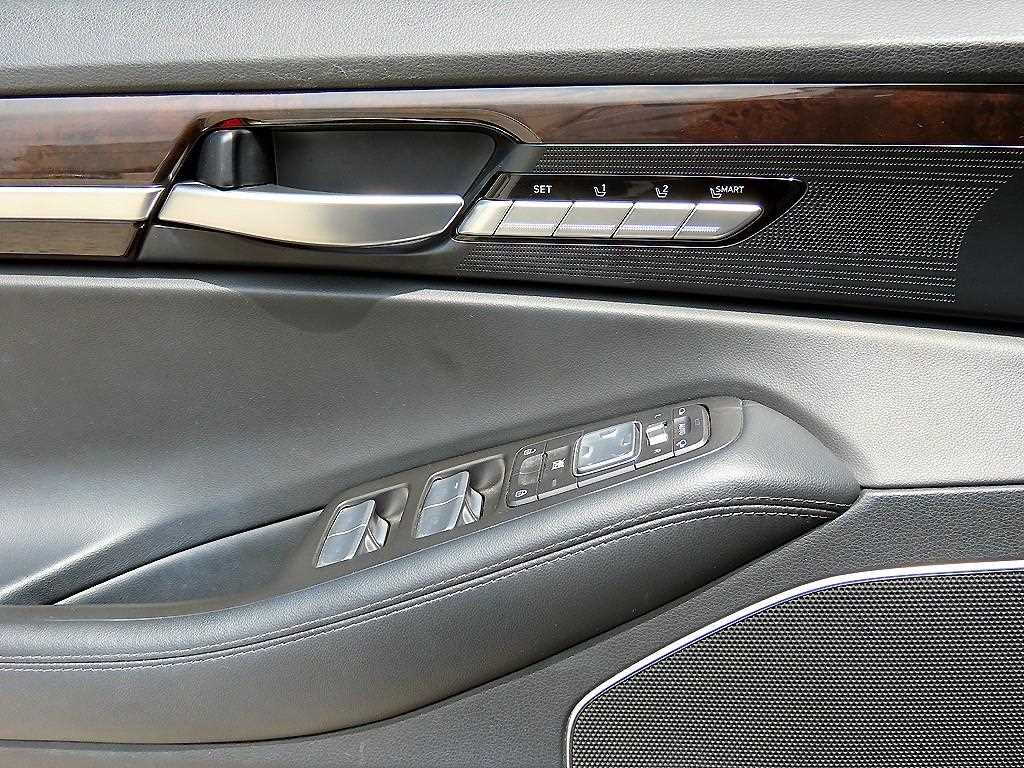 Genesis EQ900 - Vista 12