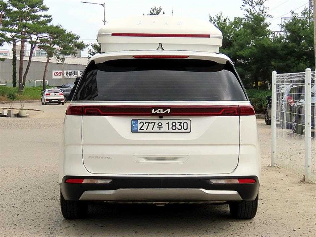 KIA Carnival - Vista 4