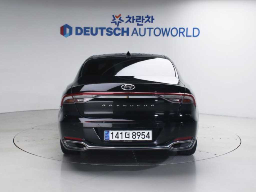 HYUNDAI Grandeur - Vista 4