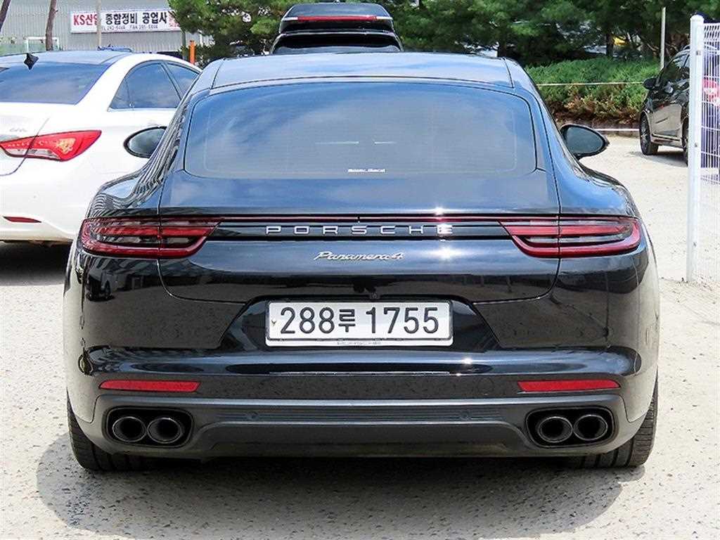 Porsche Panamera - Vista 4