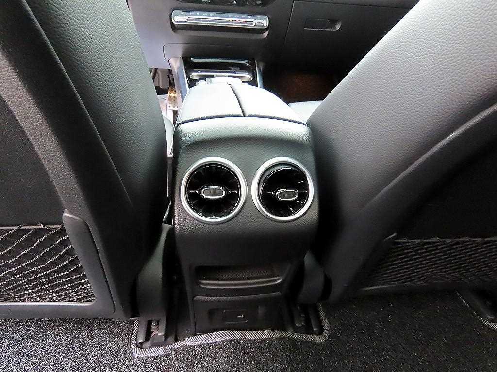Mercedes Benz EQA 2022 Gold color - Importación desde Corea - HF Imports Iquique - Foto 16