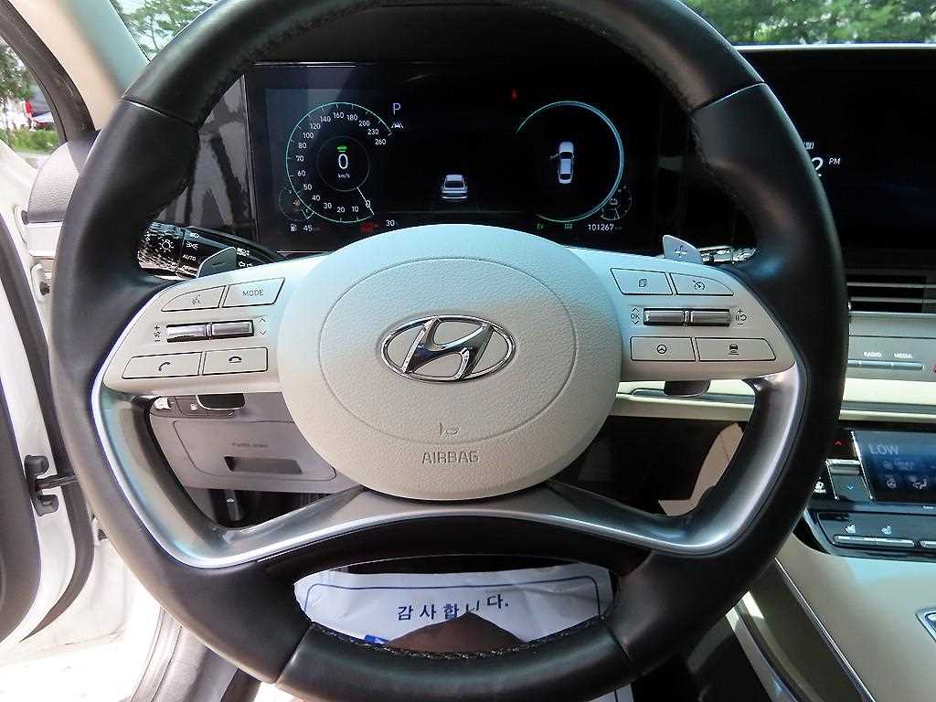HYUNDAI Grandeur - Vista 8