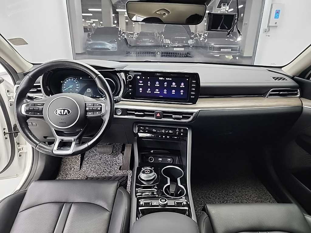 KIA K5 - Vista 7
