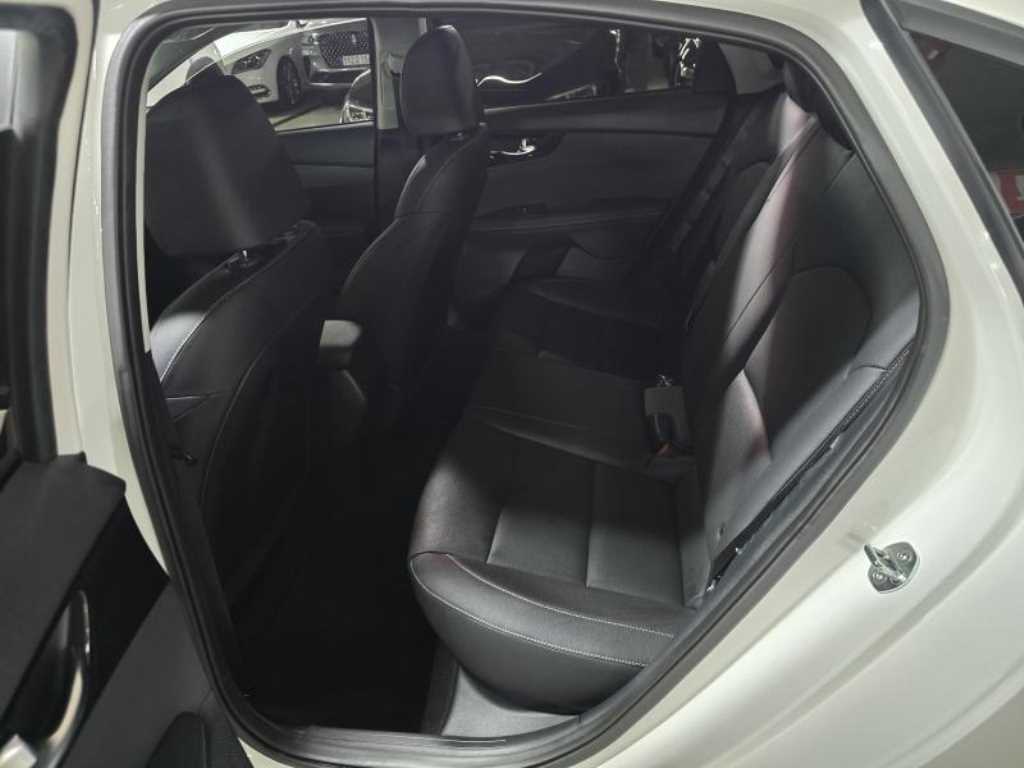 KIA K3 2023 Blanco - Importación desde Corea - HF Imports Iquique - Foto 16